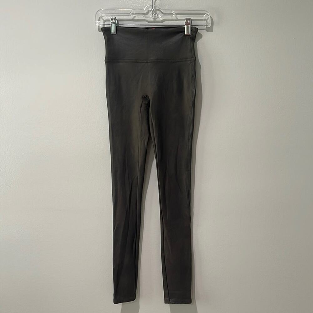 Spanx Legging Size XS Color is a Taupe